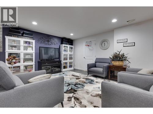 8458 Westcrest Drive, Prince George, BC - Indoor Photo Showing Living Room