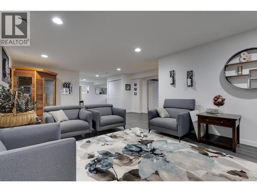 8458 Westcrest Drive, Prince George, BC - Indoor Photo Showing Living Room