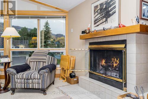 130 Pioneer Lane, Blue Mountains, ON - Indoor Photo Showing Living Room With Fireplace