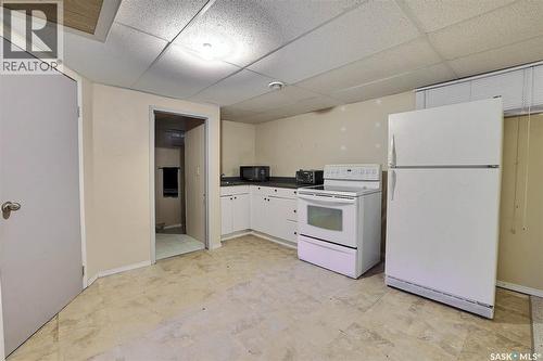 3428 Wascana Street, Regina, SK - Indoor Photo Showing Kitchen