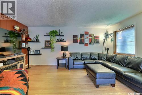 3428 Wascana Street, Regina, SK - Indoor Photo Showing Living Room