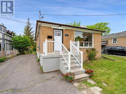 40 CARTWRIGHT AVENUE  Toronto, ON M6A 1T9