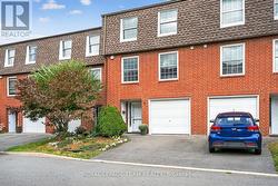 9 MOORSIDE PRIVATE  Ottawa, ON K2C 3P4