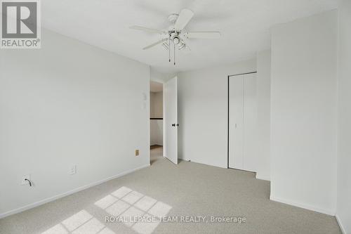 9 Moorside Private, Ottawa, ON - Indoor Photo Showing Other Room