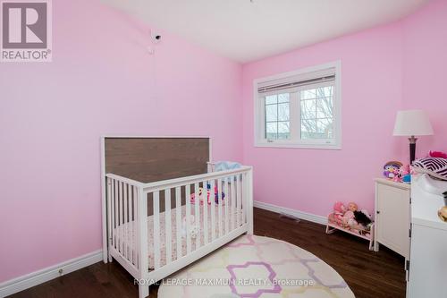 179 Warwick Crescent, Newmarket, ON - Indoor Photo Showing Bedroom