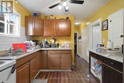 246 Cope Street, Hamilton, ON - Indoor Photo Showing Kitchen With Double Sink