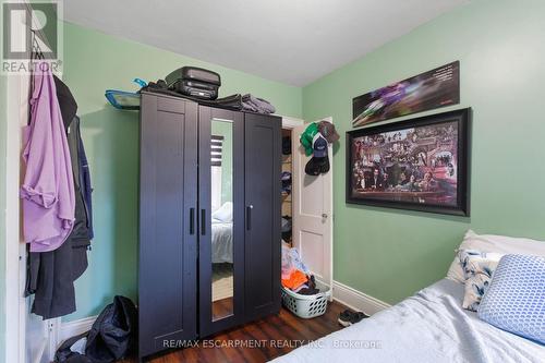 246 Cope Street, Hamilton, ON - Indoor Photo Showing Bedroom