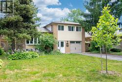 21 NUFFIELD DRIVE  Toronto, ON M1E 1H3