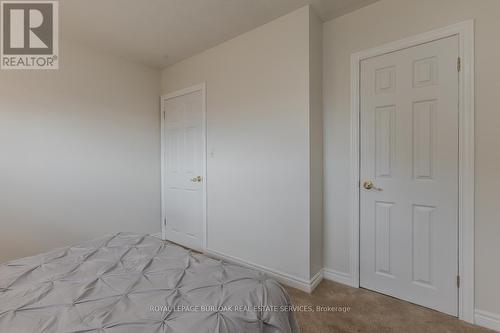 407 Murray Street, Grimsby, ON - Indoor Photo Showing Bedroom