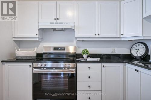 316 - 40 Pearl Street, Smiths Falls, ON - Indoor Photo Showing Kitchen