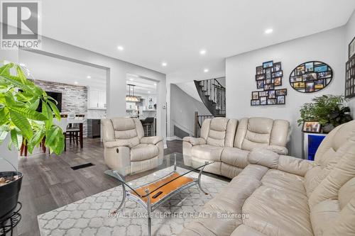 4174 Trellis Crescent, Mississauga, ON - Indoor Photo Showing Living Room