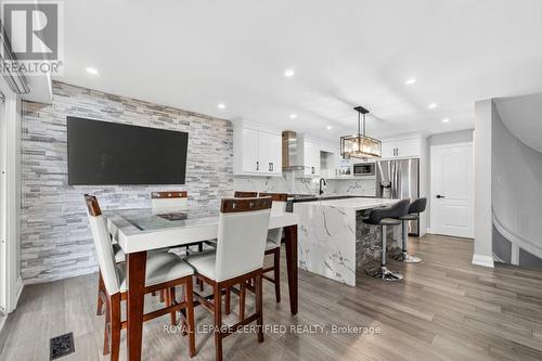 4174 Trellis Crescent, Mississauga, ON - Indoor Photo Showing Dining Room