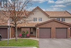 27 - 2617 WINDWOOD DRIVE  Mississauga, ON L5N 2K6