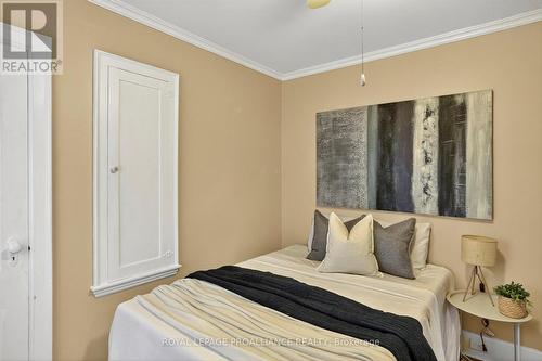 410 Dublin Street, Peterborough (Town Ward 3), ON - Indoor Photo Showing Bedroom