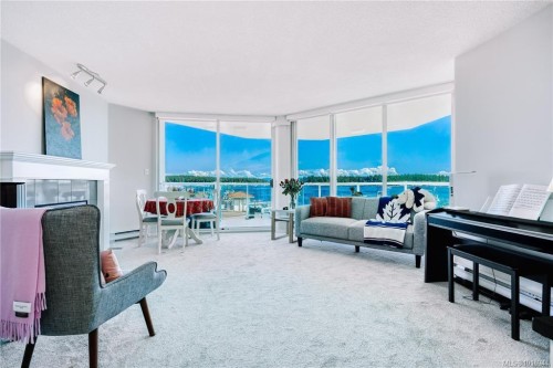 208-150 Promenade Dr, Nanaimo, BC - Indoor