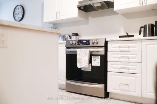 4885 Pettit Avenue, Niagara Falls, ON - Indoor Photo Showing Other Room