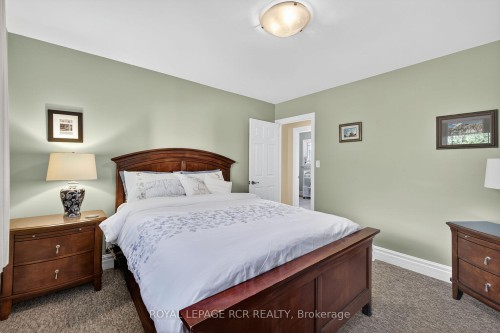 181 Queen Street S, New Tecumseth, ON - Indoor Photo Showing Bedroom