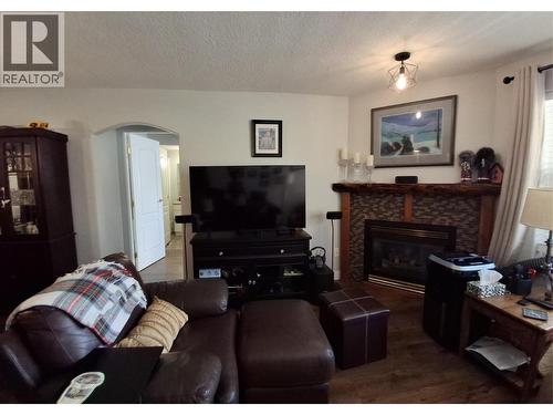 743 Okanagan Avenue Unit# 301, Chase, BC - Indoor Photo Showing Living Room With Fireplace
