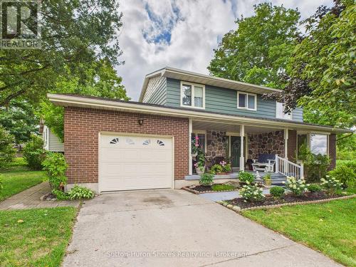 341 WELLINGTON STREET  Saugeen Shores, ON N0H 2C4