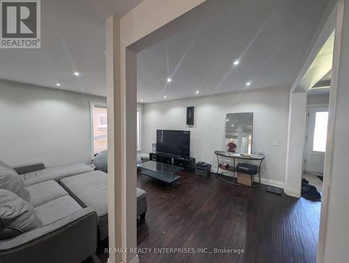 4149 Pascal Court, Mississauga, ON - Indoor