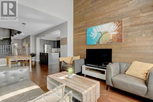 Gorgeous accent wall ;) - 755 Bowercrest Crescent, Ottawa, ON - Indoor Photo Showing Living Room