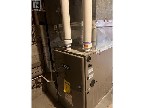 E.E. Furnace - 116 Northwest Boulevard, Creston, BC 