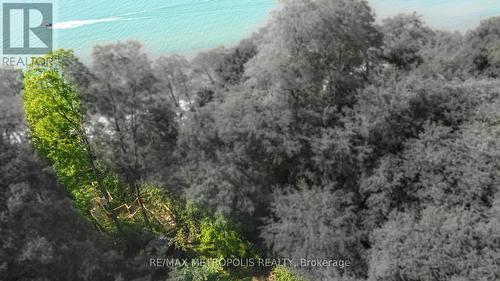 7069 Blue Coast Heights, Plympton-Wyoming, ON 