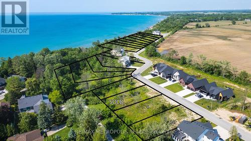 7069 Blue Coast Heights, Plympton-Wyoming, ON 