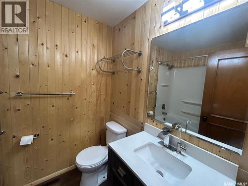 232 2Nd Street, Frobisher, SK - Indoor Photo Showing Bathroom