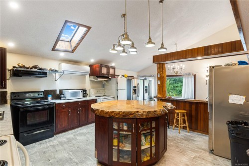 1747 Nahmint Rd, Qualicum Beach, BC 