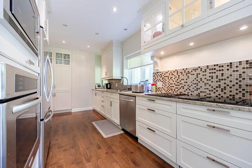 Kitchen - 33 Rue Thurlow, Hampstead, QC - Indoor Photo Showing Kitchen With Upgraded Kitchen