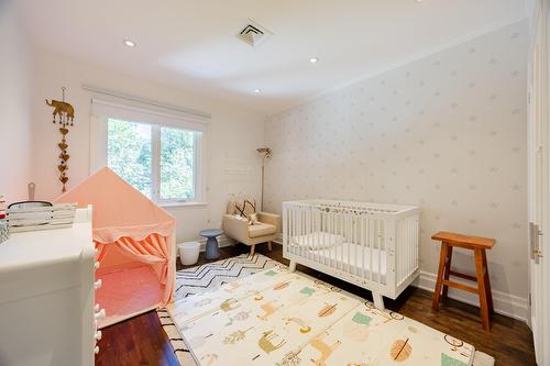 Bedroom - 33 Rue Thurlow, Hampstead, QC - Indoor Photo Showing Bedroom