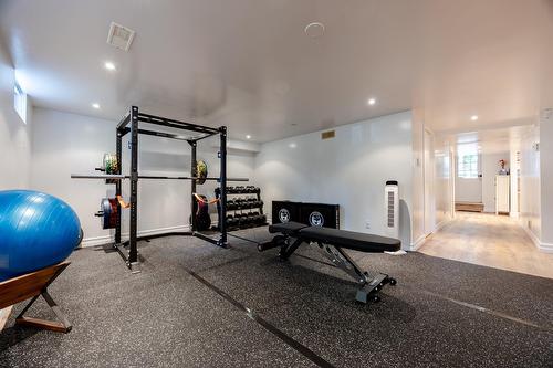 Family room - 33 Rue Thurlow, Hampstead, QC - Indoor Photo Showing Gym Room