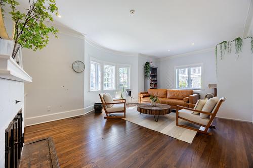 Living room - 33 Rue Thurlow, Hampstead, QC - Indoor Photo Showing Living Room