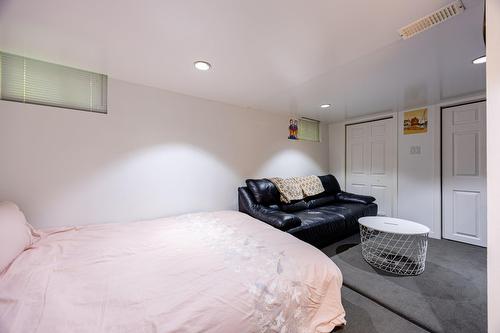 Bedroom - 33 Rue Thurlow, Hampstead, QC - Indoor Photo Showing Bedroom