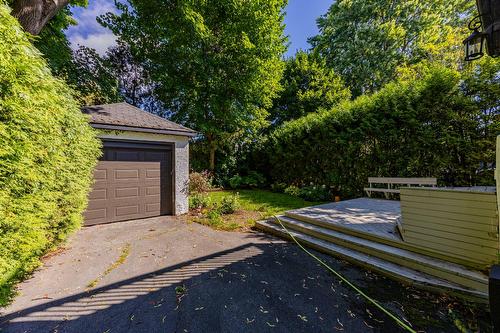 Garage - 33 Rue Thurlow, Hampstead, QC - Outdoor