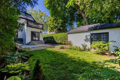 Backyard - 33 Rue Thurlow, Hampstead, QC - Outdoor