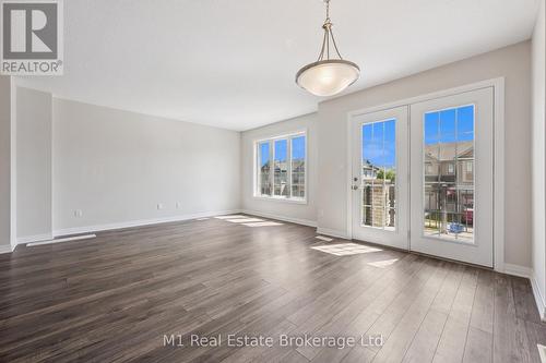 13 Meadowridge Street, Kitchener, ON - Indoor