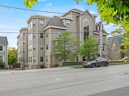 106 1270 Oxford Street  Halifax, NS B3H 3Y8