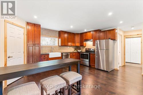 19 Murray Avenue, Northern Bruce Peninsula, ON - Indoor Photo Showing Kitchen