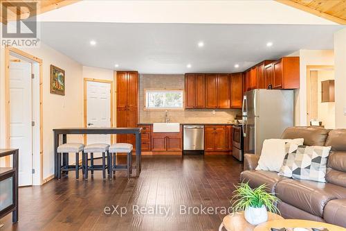 19 Murray Avenue, Northern Bruce Peninsula, ON - Indoor