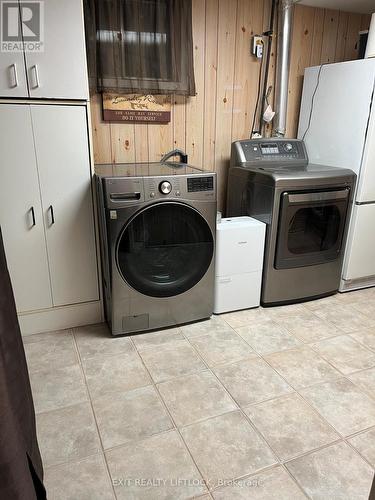 1437 Stewart Line, Cavan Monaghan (Cavan Twp), ON - Indoor Photo Showing Laundry Room