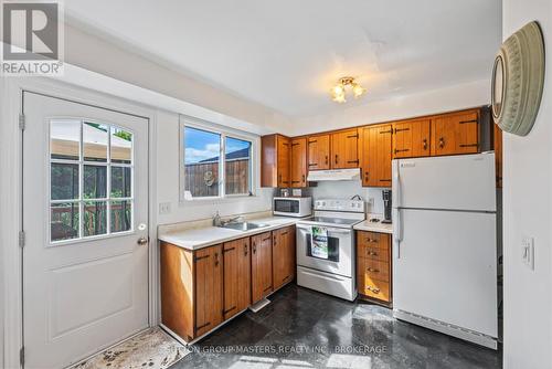 759 Somerset Crescent, Kingston (North Of Taylor-Kidd Blvd), ON - Indoor Photo Showing Kitchen
