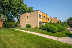 118Z Place de Fontainebleau  Saint-Lambert, QC J4S 1X6