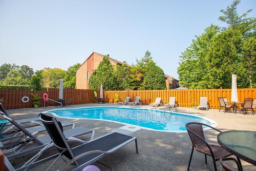 Pool - 118Z Place De Fontainebleau, Saint-Lambert, QC 