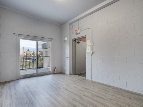 B-3273 Tennyson Ave, Victoria, BC 