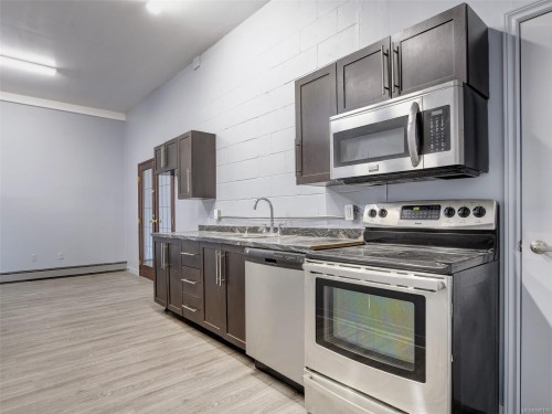 B-3273 Tennyson Ave, Victoria, BC 