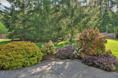 2002 Varsity Dr, Campbell River, BC 