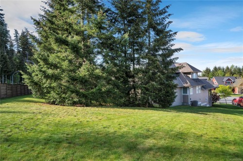 2002 Varsity Dr, Campbell River, BC 