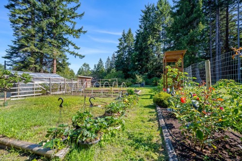 1927 Wilson Rd, Courtenay, BC 